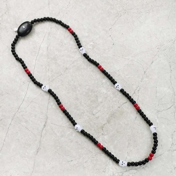 Way to Celebrate Halloween Black Beaded Necklace with Light-up Skulls, 1 Piece - Picture 4 of 4